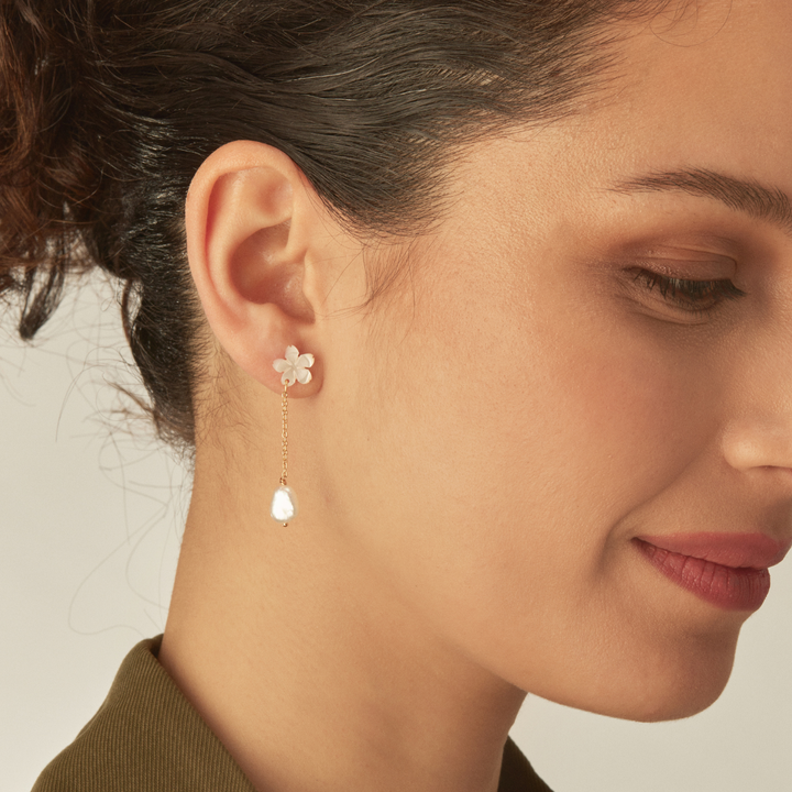 Asymmetrische Ohrringe Fiori di Perla