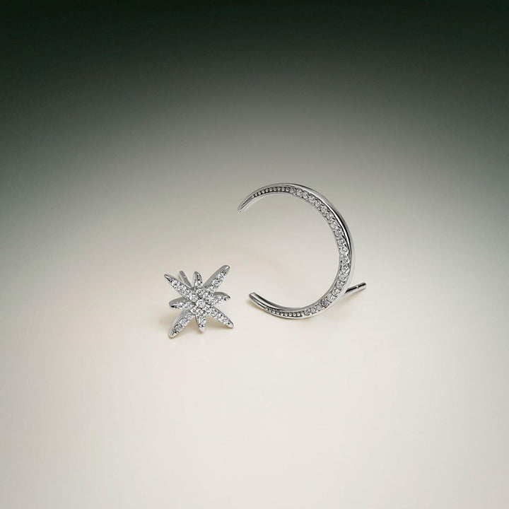 ASIMMETRISCHE ZILVEREN OORRINGEN TO THE MOON &amp; BACK