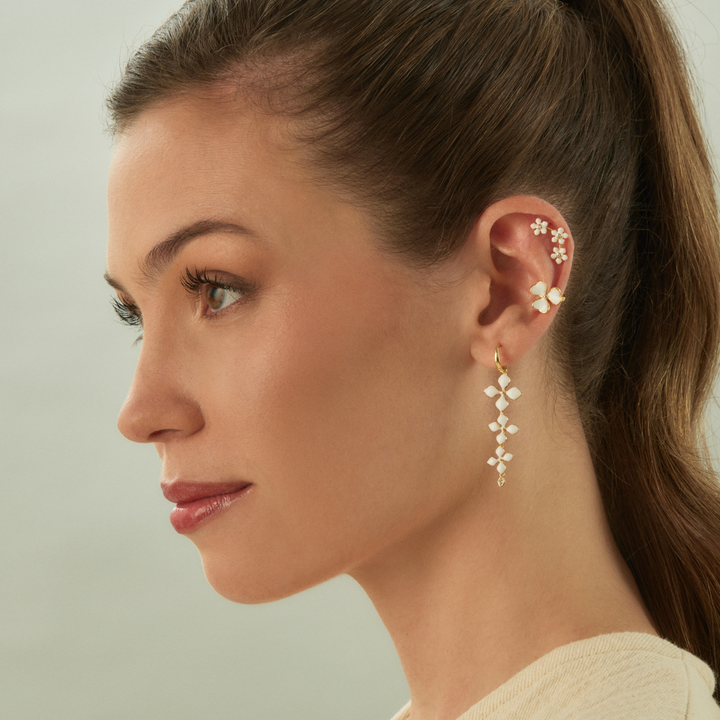 EAR CUFF WHITE LOTUS