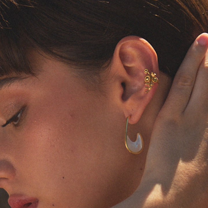 ALHAMBRA MOTHER-OF-PEARL EARRINGS